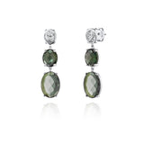 Boucles d'oreilles ornées de deux pierres ovales en filigrane.